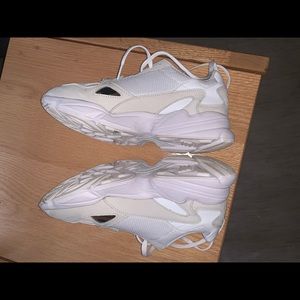 Adidas Falcon Sneaker